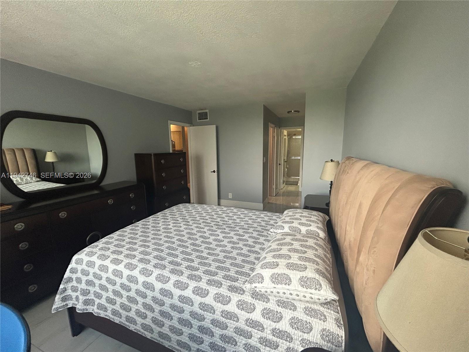 HOLLYBROOK GOLF AND - Residential