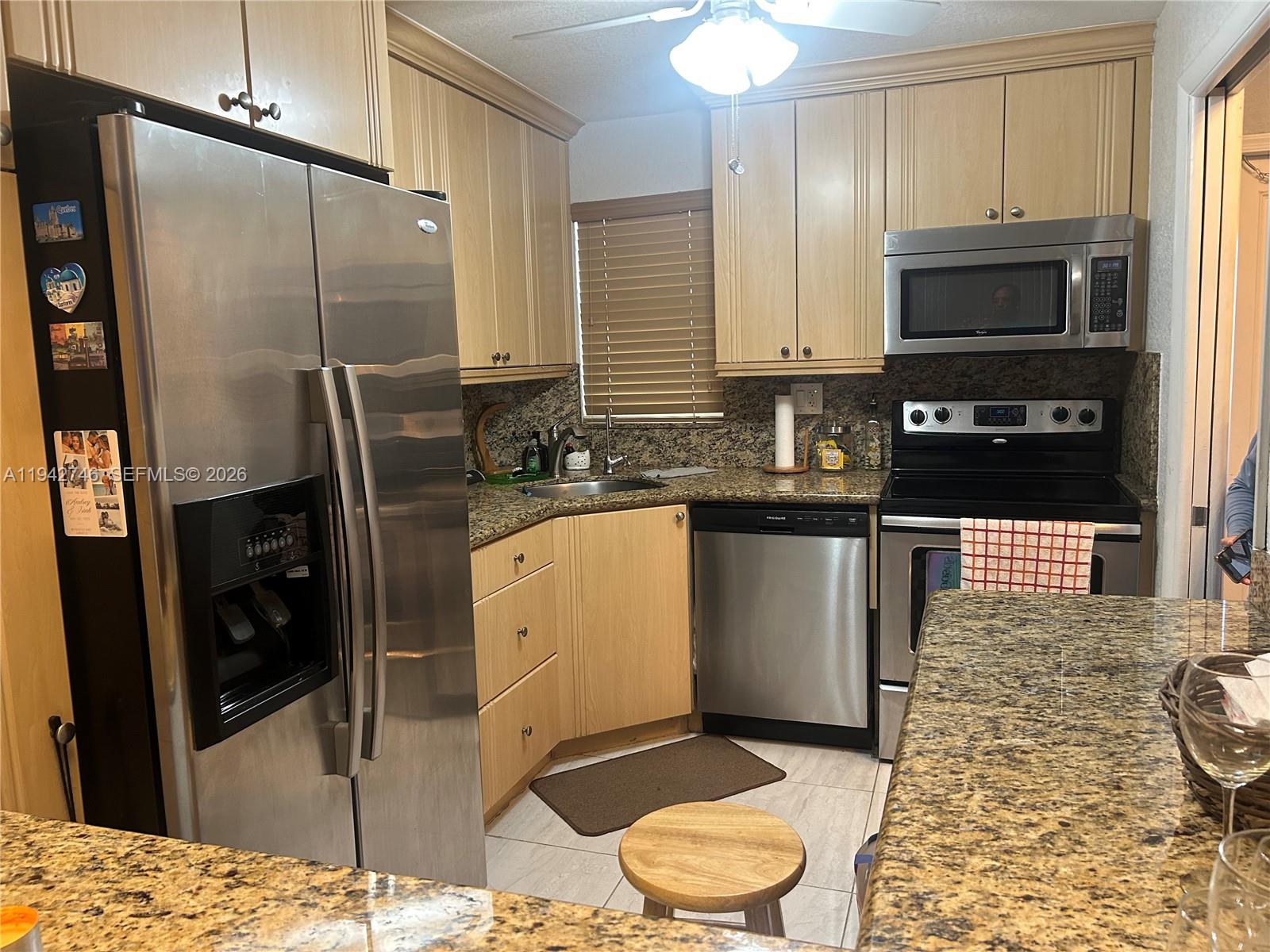 HOLLYBROOK GOLF AND - Residential