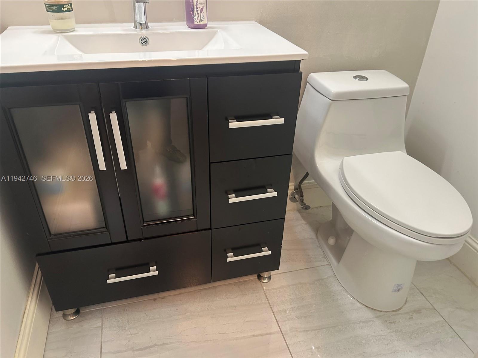 HOLLYBROOK GOLF AND - Residential