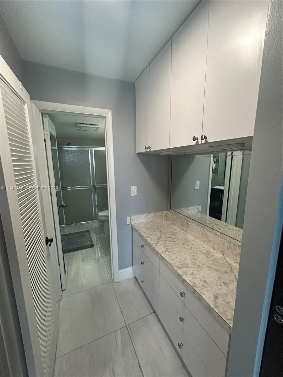 HOLLYBROOK GOLF AND - Residential