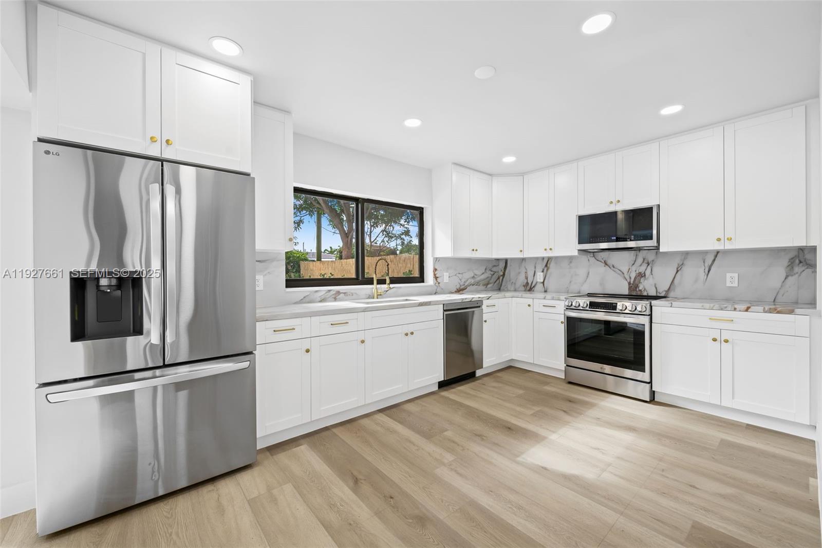 NORTH ANDREWS GARDENS ANN - Residential