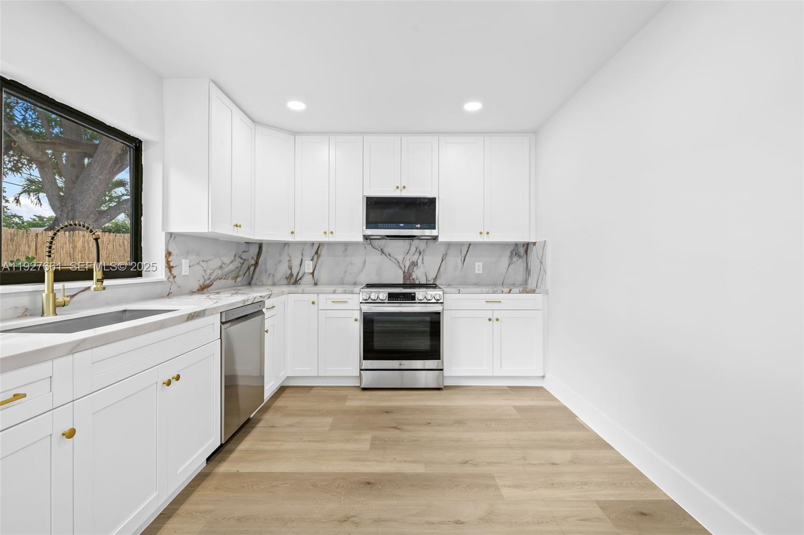 NORTH ANDREWS GARDENS ANN - Residential