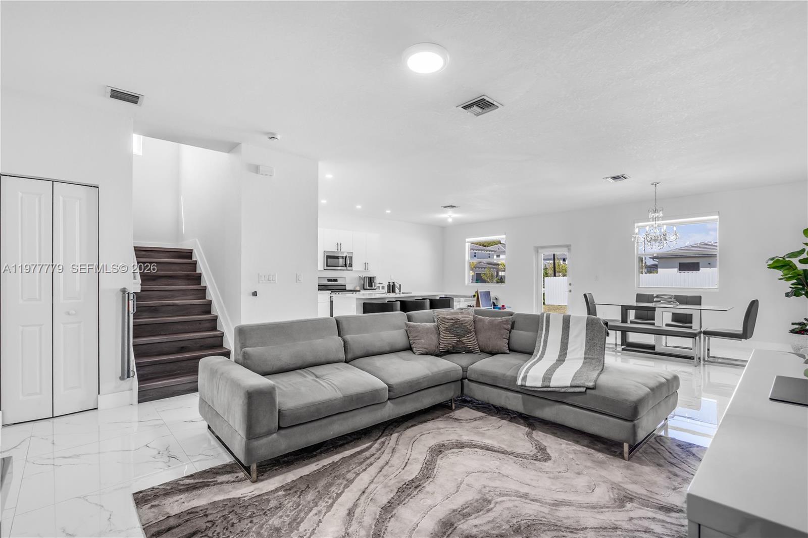 GALIANO - Residential