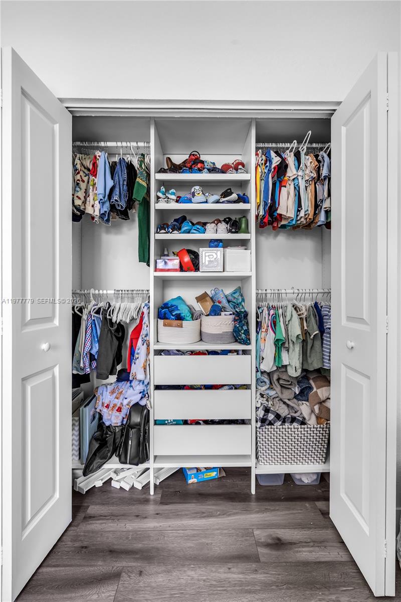 GALIANO - Residential