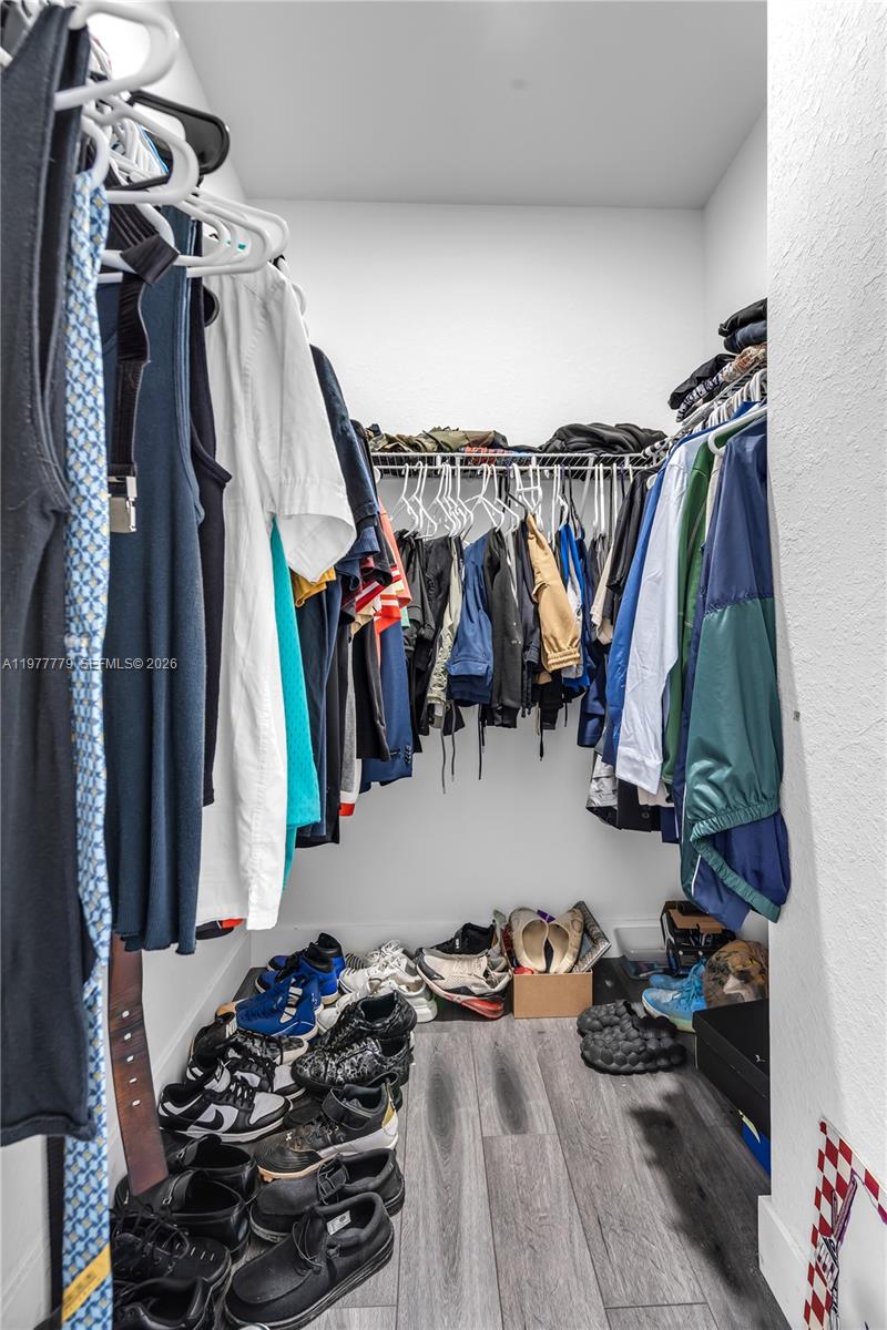 GALIANO - Residential