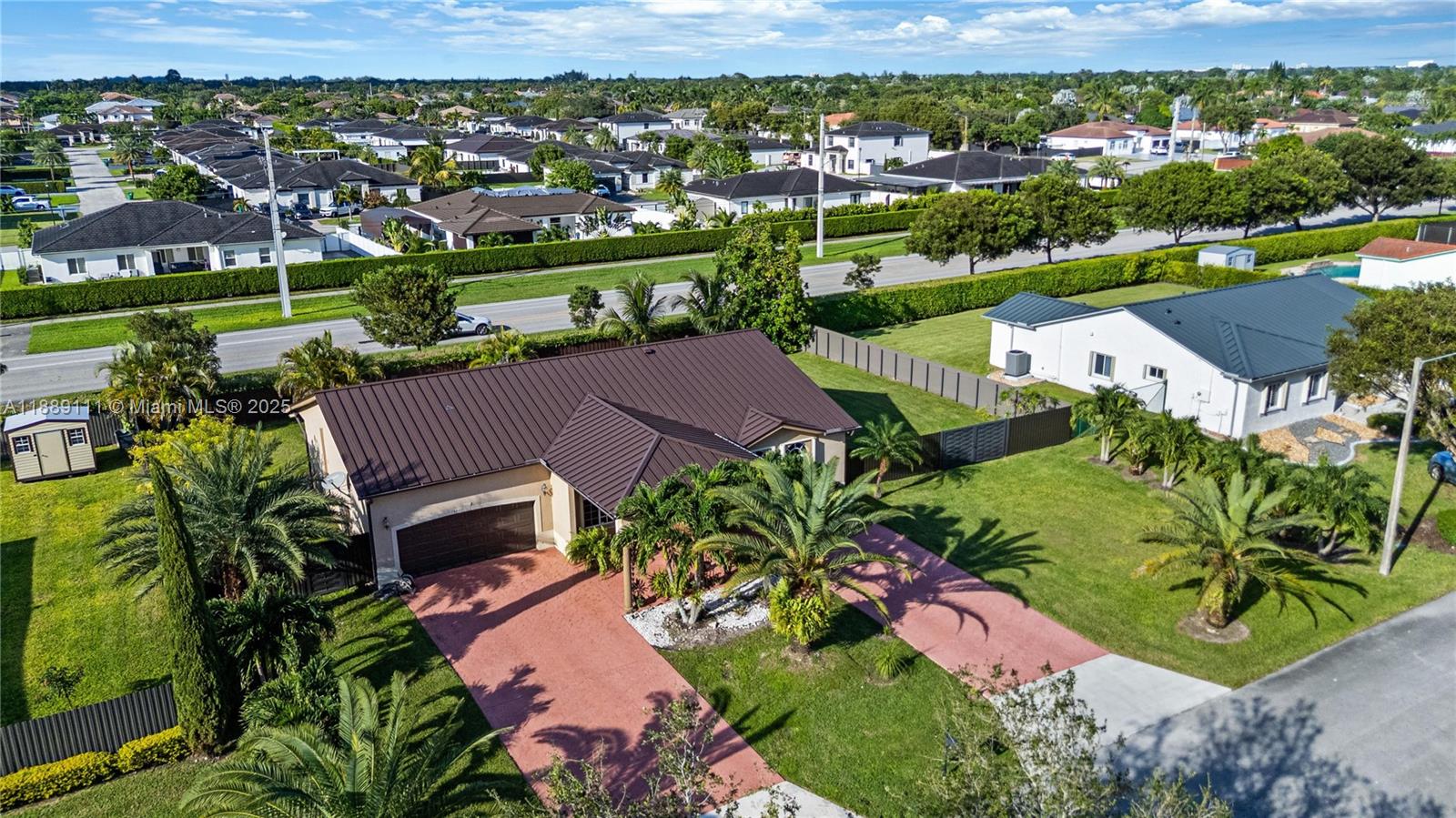 ESTATE MANSIONS - Residential