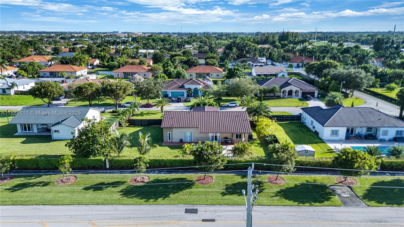 ESTATE MANSIONS - Residential