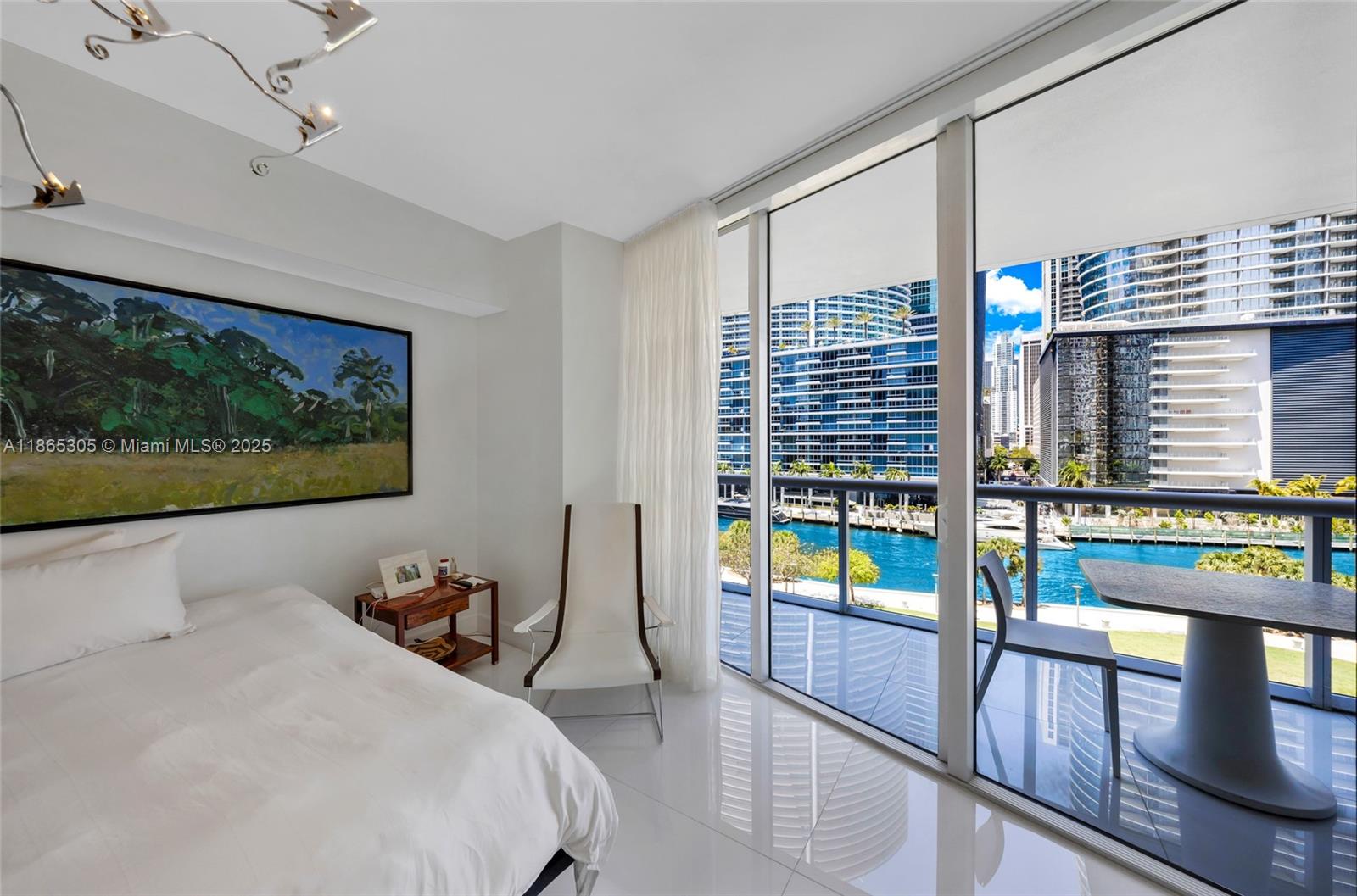 ICON BRICKELL CONDO NO 1 - Residential