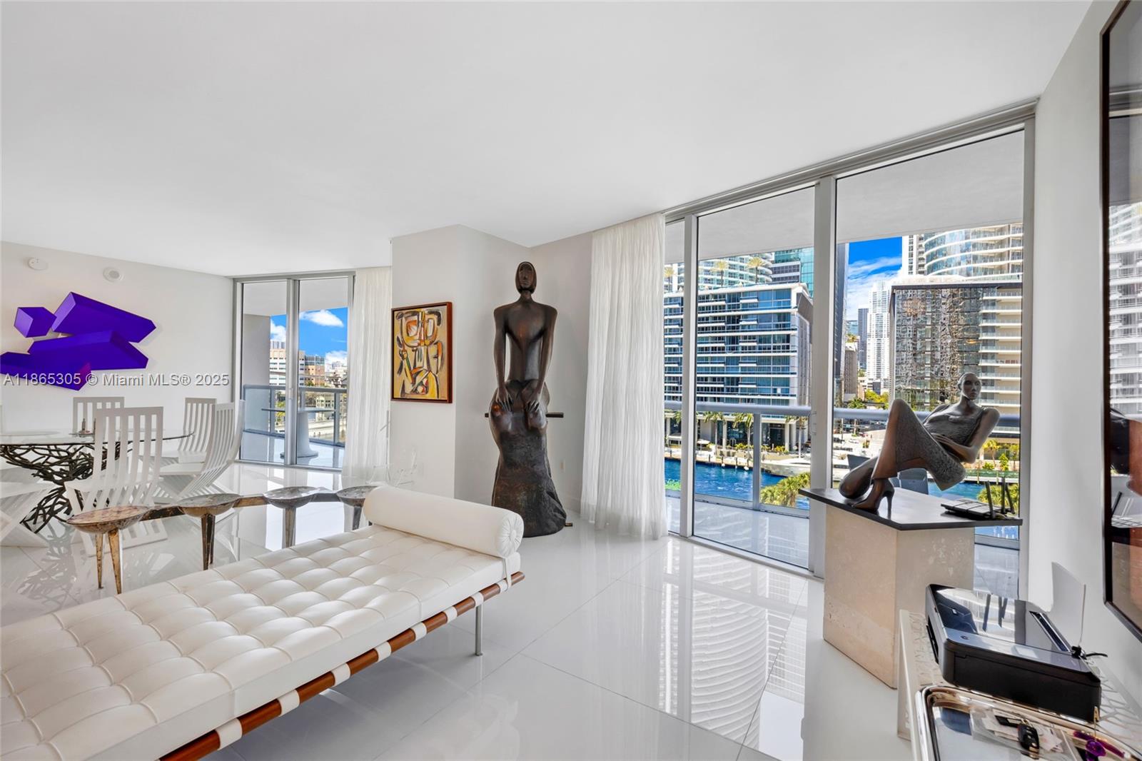 475 Brickell Ave 712-714
