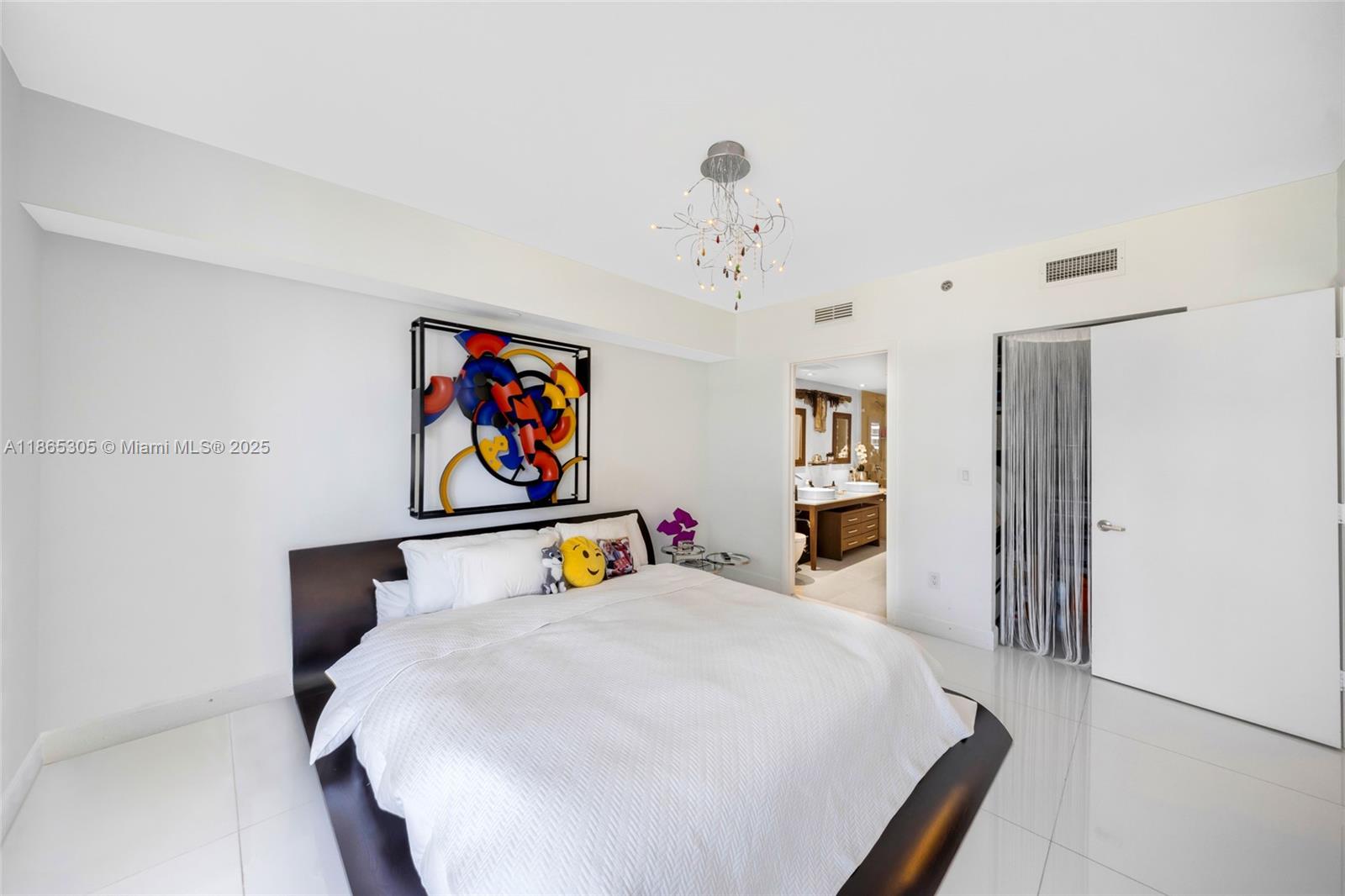 ICON BRICKELL CONDO NO 1 - Residential