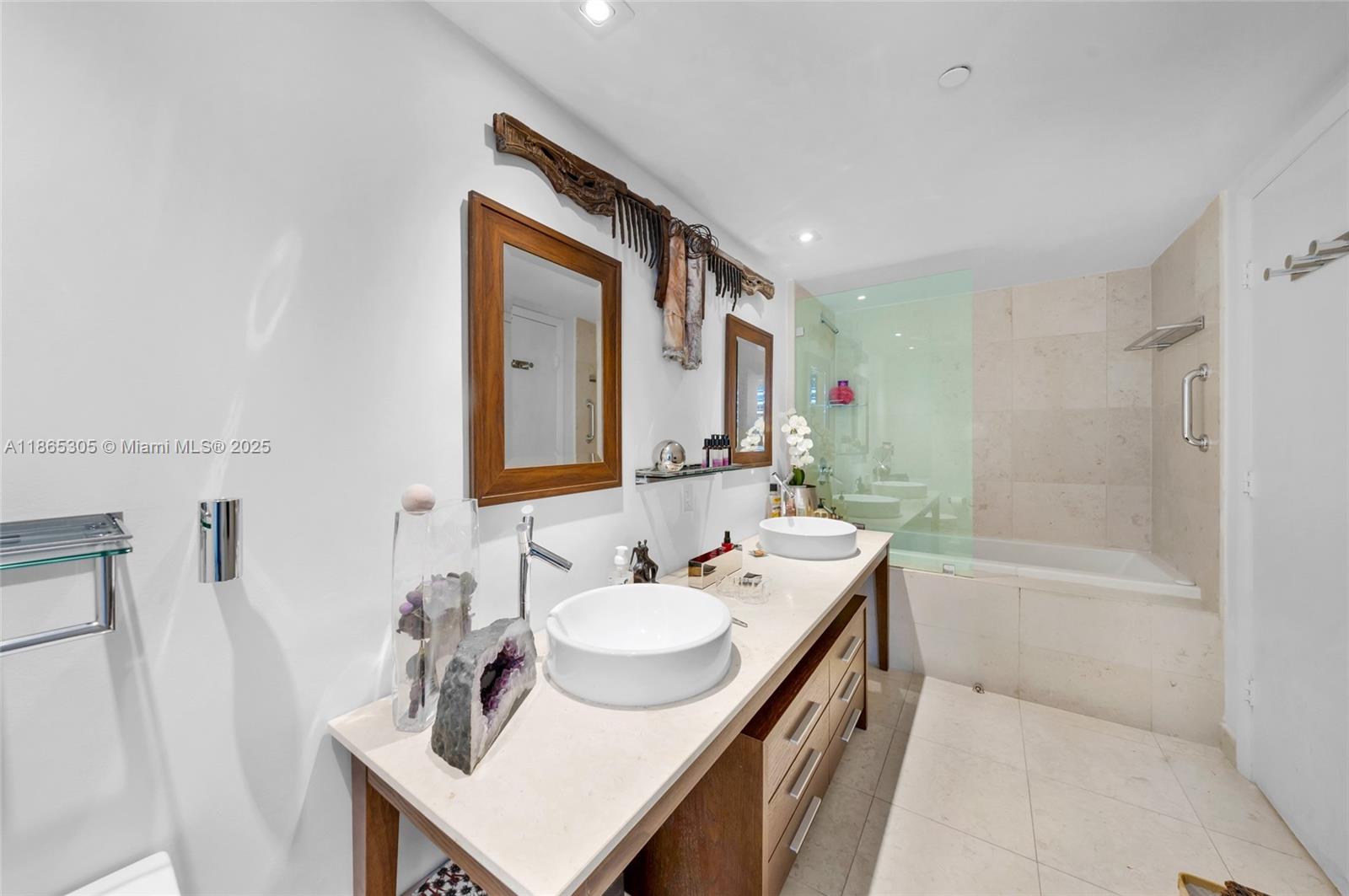 ICON BRICKELL CONDO NO 1 - Residential