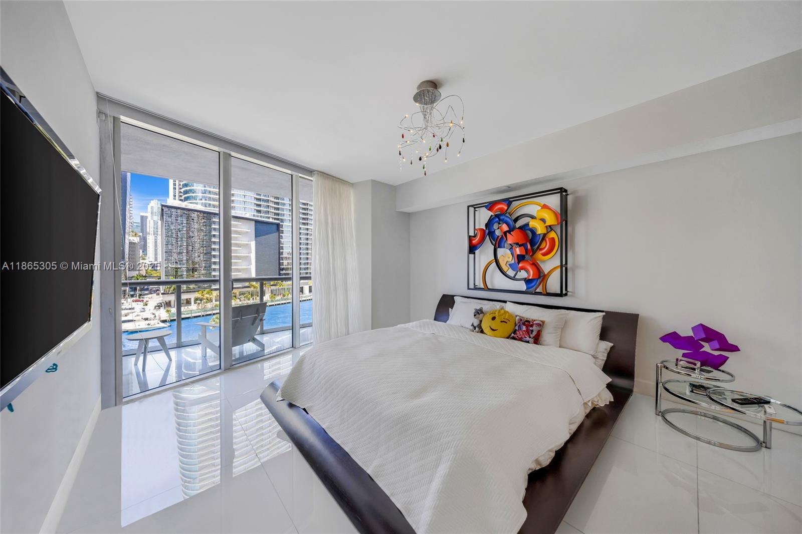 ICON BRICKELL CONDO NO 1 - Residential