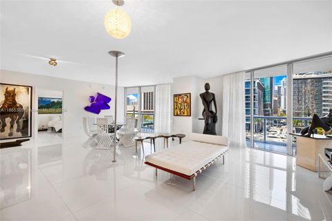 475 Brickell Ave 712-714 Miami FL 33131