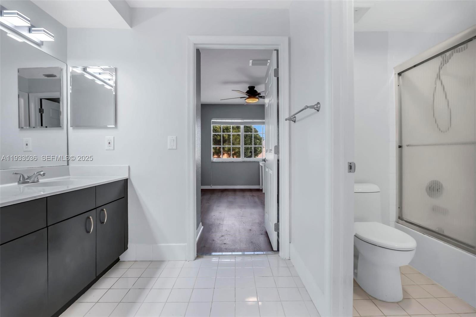 PEMBROKE ISLES - Residential