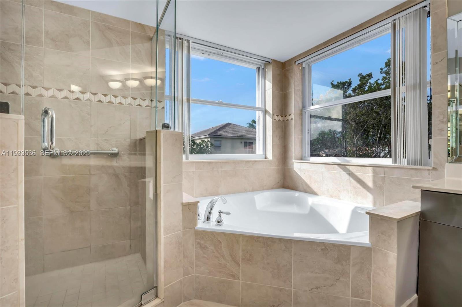 PEMBROKE ISLES - Residential