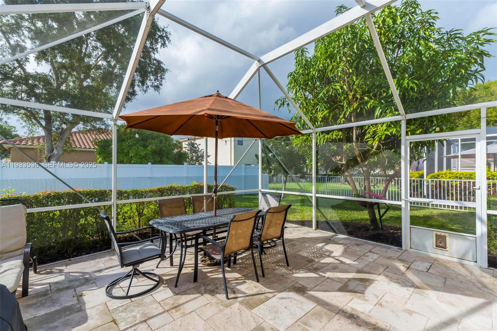 PEMBROKE ISLES - Residential