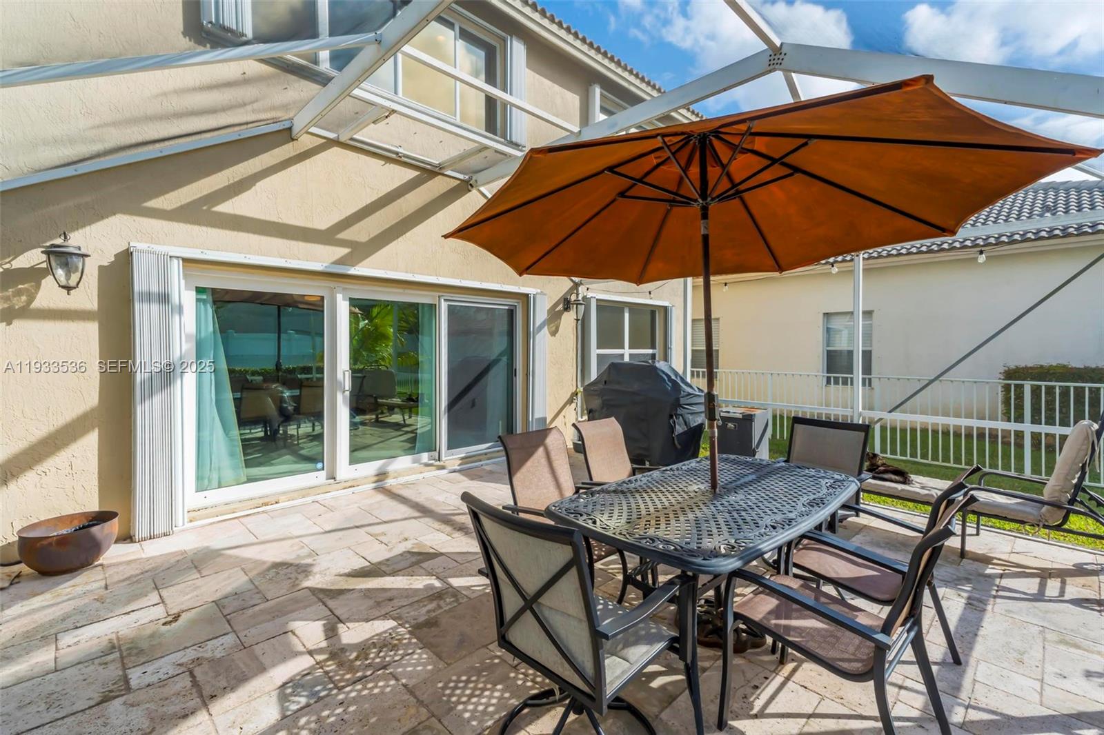 PEMBROKE ISLES - Residential