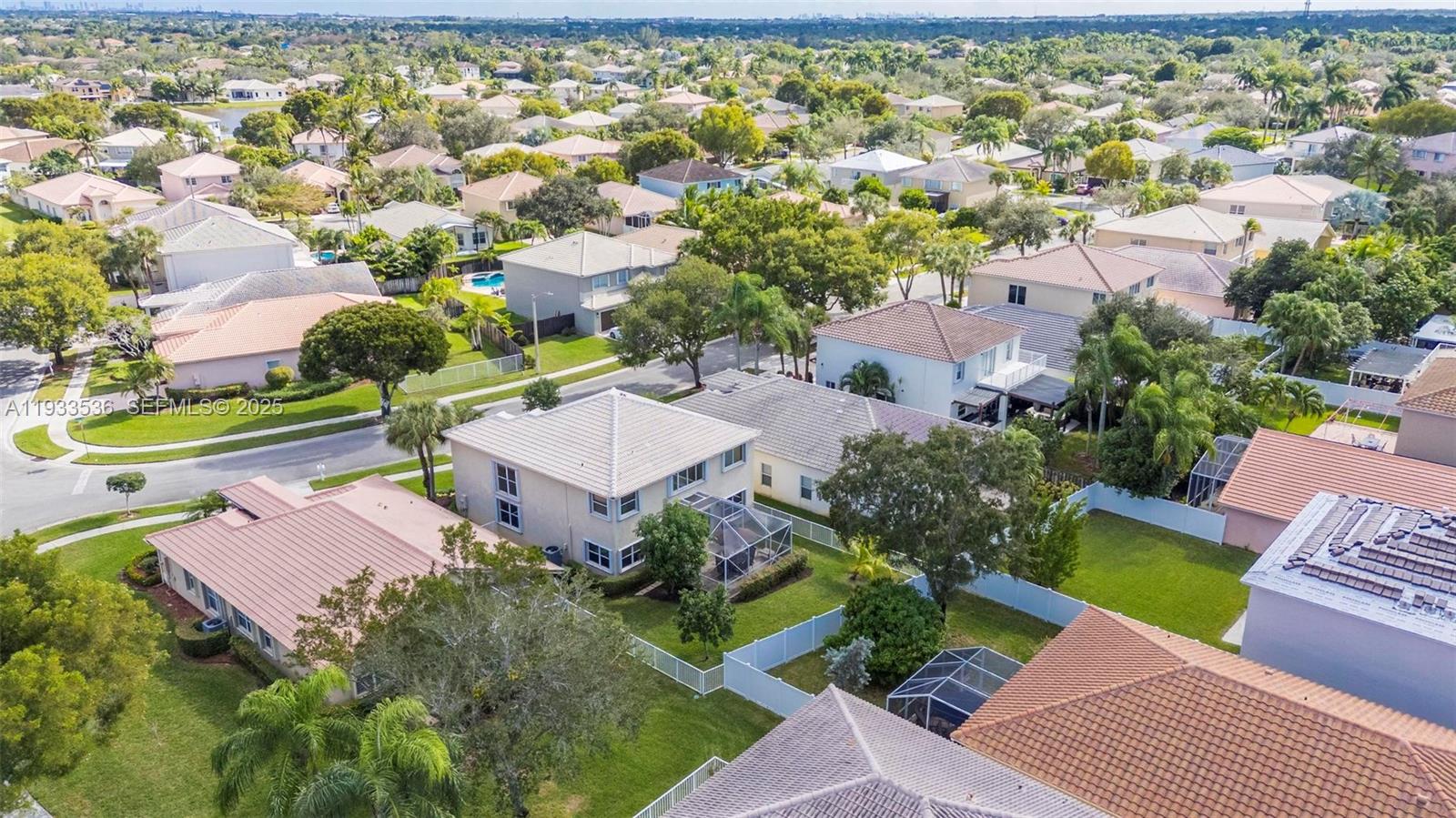 PEMBROKE ISLES - Residential