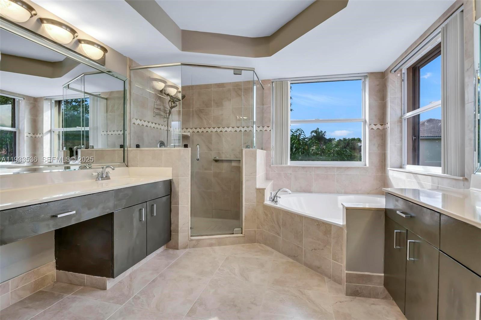 PEMBROKE ISLES - Residential