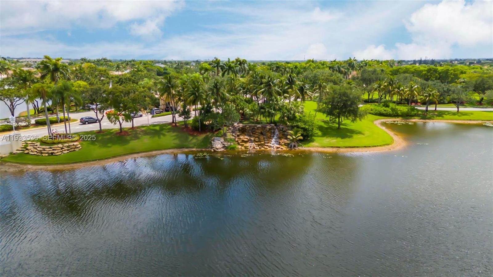 PEMBROKE ISLES - Residential