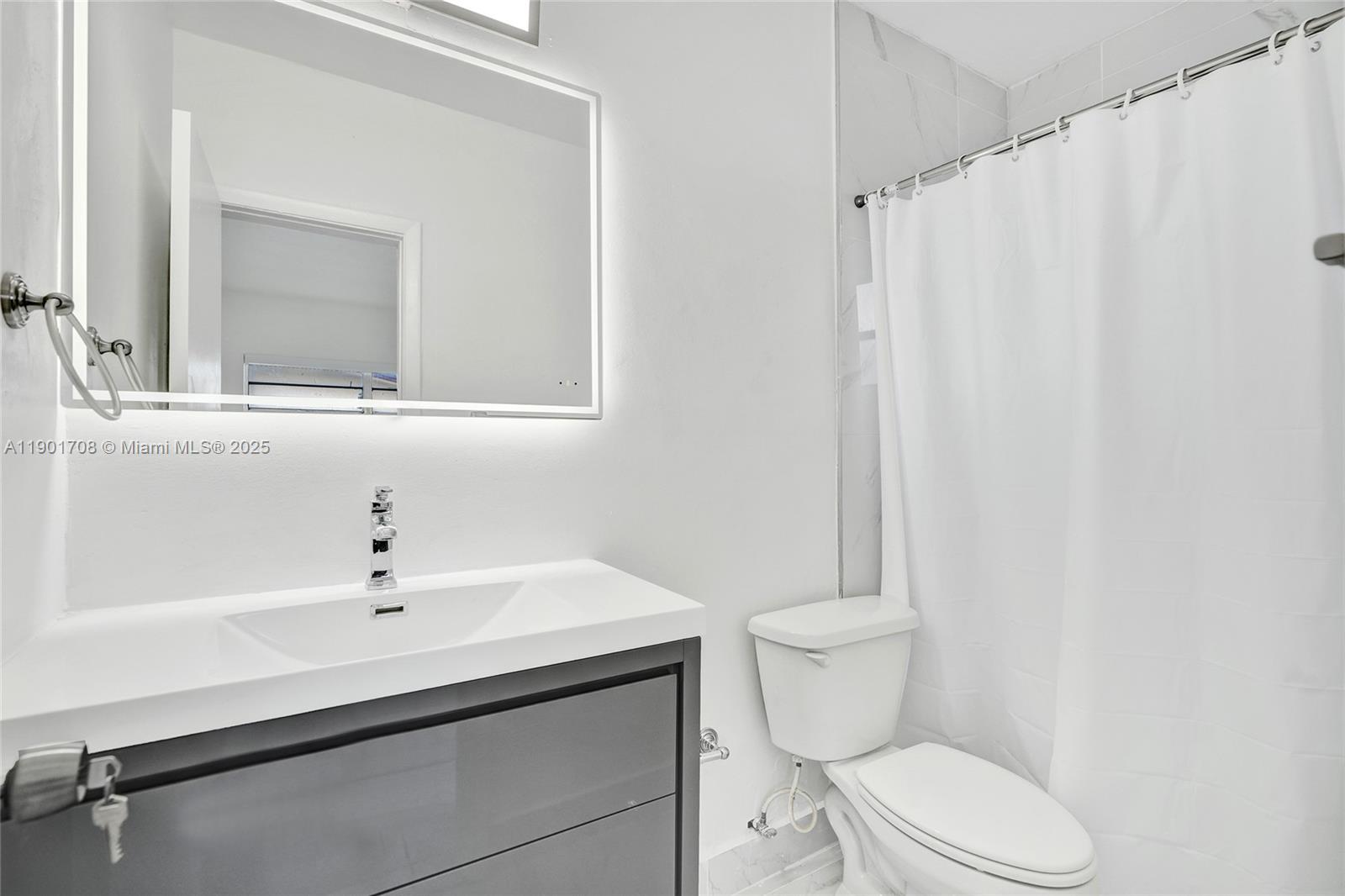 PALM SPRINGS SUB SEC A 4T - Residential Lease