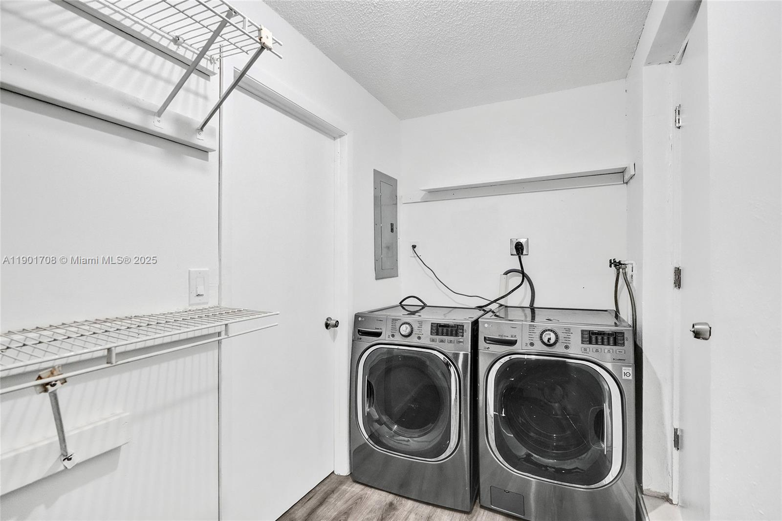 PALM SPRINGS SUB SEC A 4T - Residential Lease