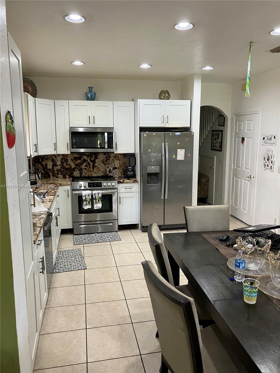 2921 NW 33rd Ter