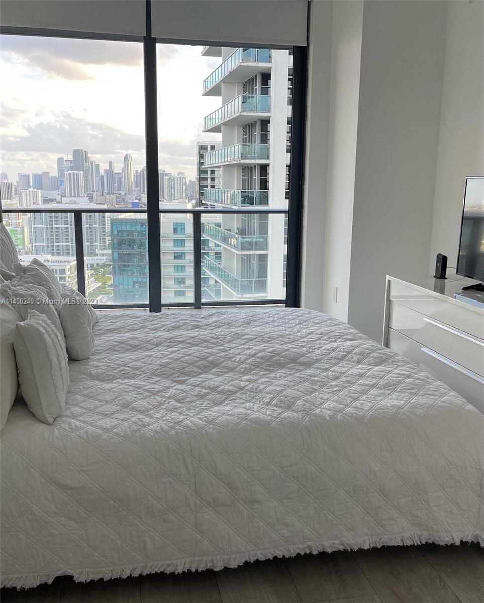 3401 MIDTOWN CONDO - Residential Lease