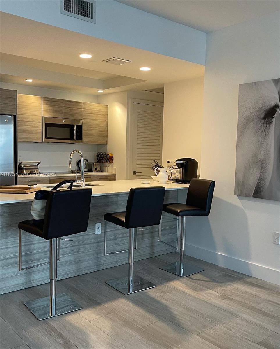 3401 MIDTOWN CONDO - Residential Lease