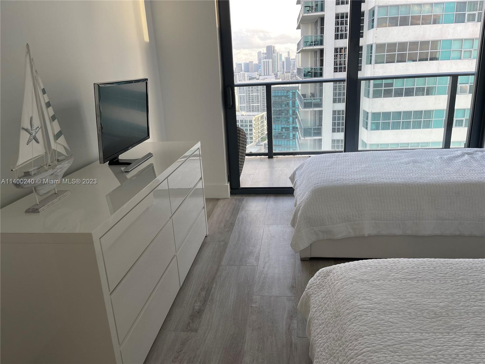 3401 MIDTOWN CONDO - Residential Lease