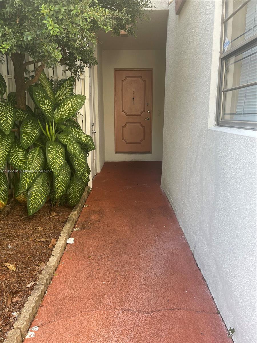 This huge 3/2.5 with a den that can double as a 4th bedroom is equipped with a large kitchen, walk in closets, a large screened in patio and many other features. This house is ideal for a large family.