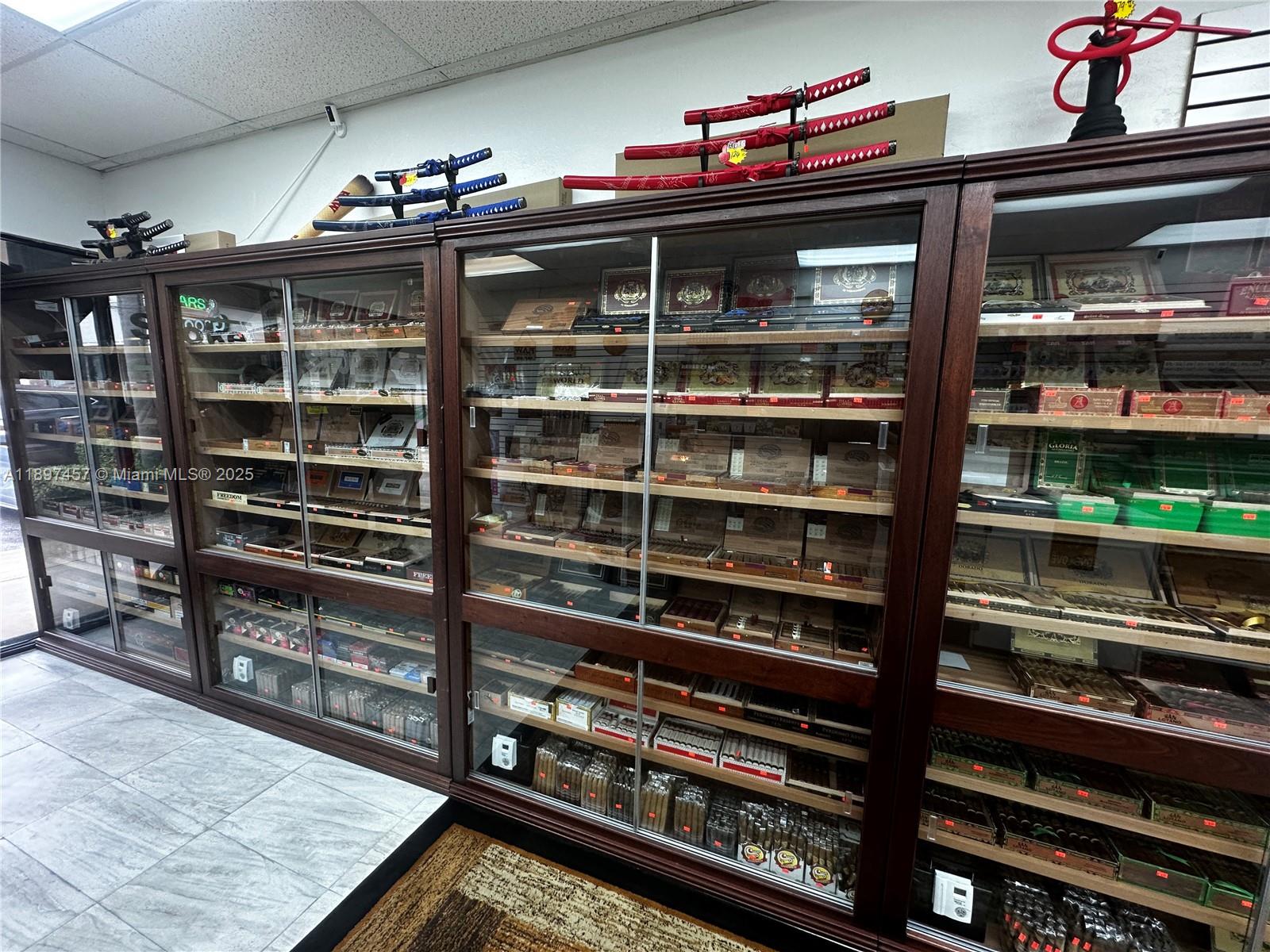 Confidential SW smoke shop
