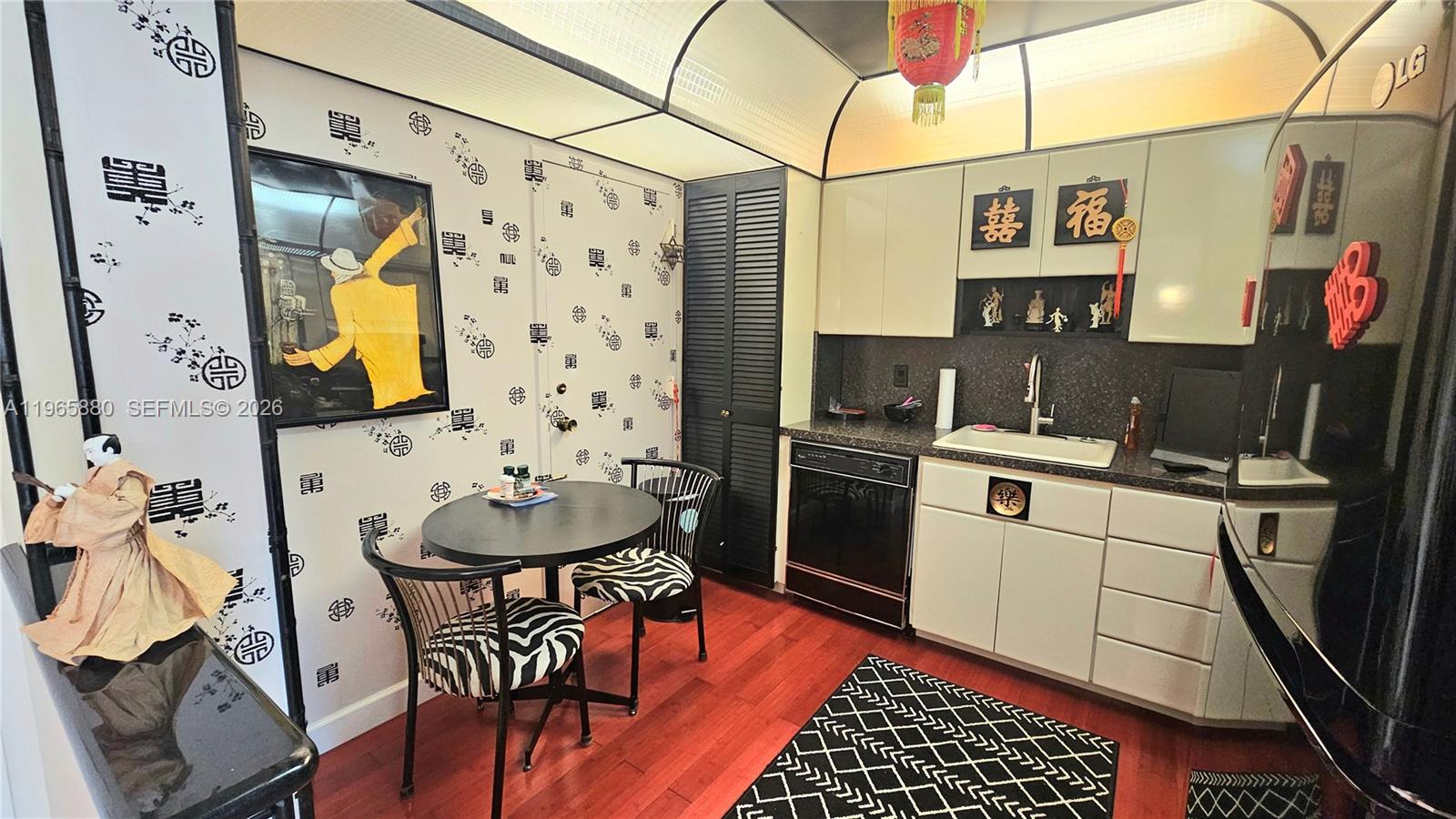 HEMISPHERES CONDO - Residential