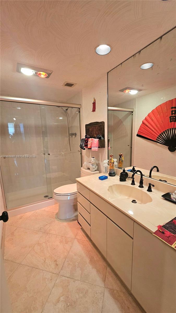 HEMISPHERES CONDO - Residential