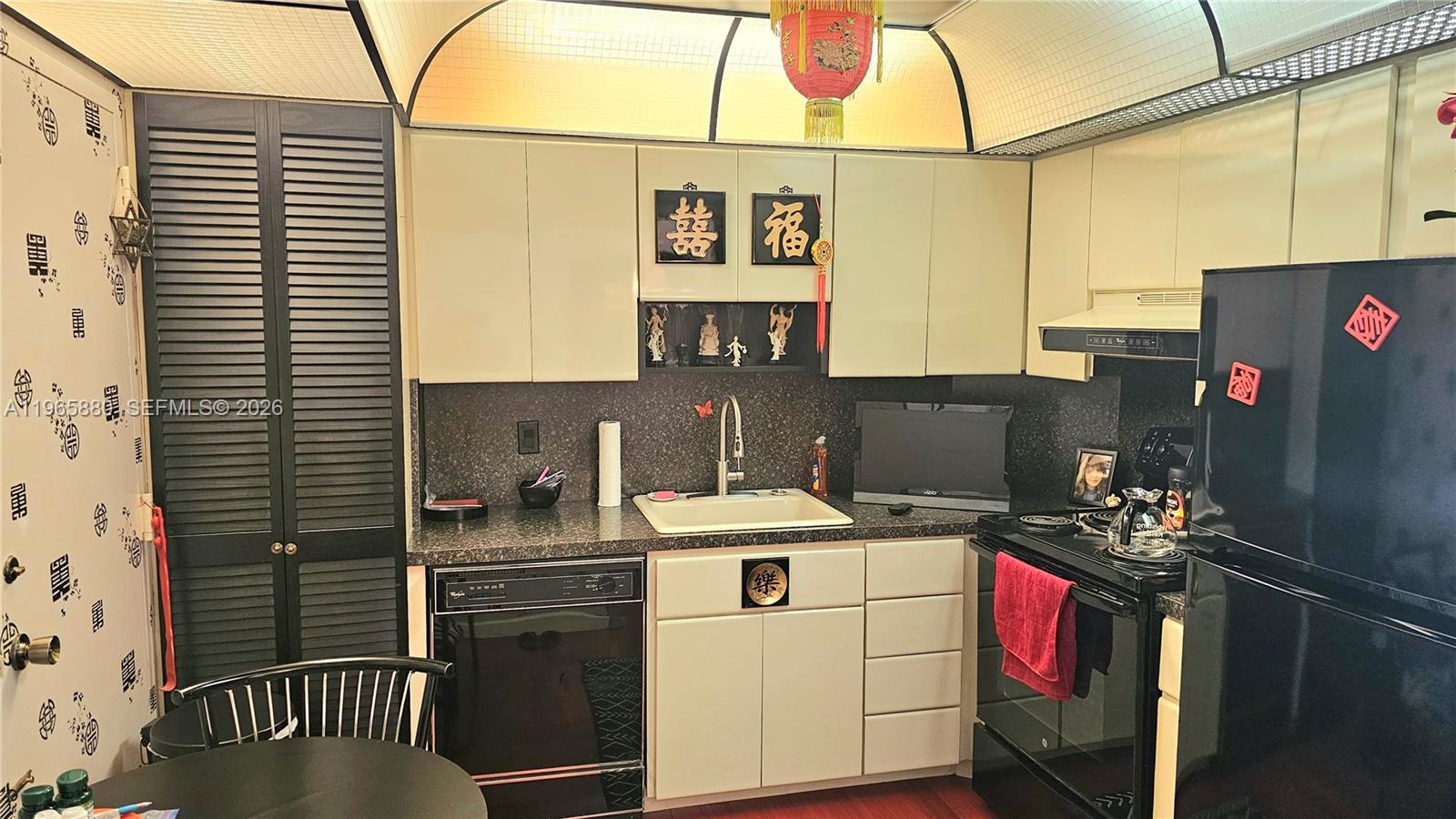 HEMISPHERES CONDO - Residential