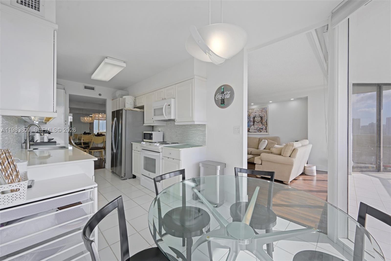 HARBOR TWS AT THE WATERWA - Residential