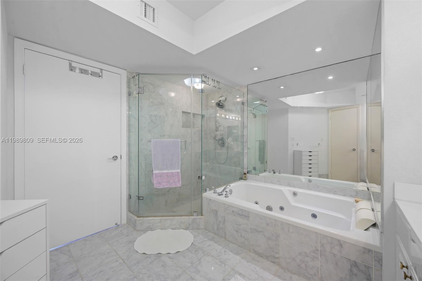 HARBOR TWS AT THE WATERWA - Residential