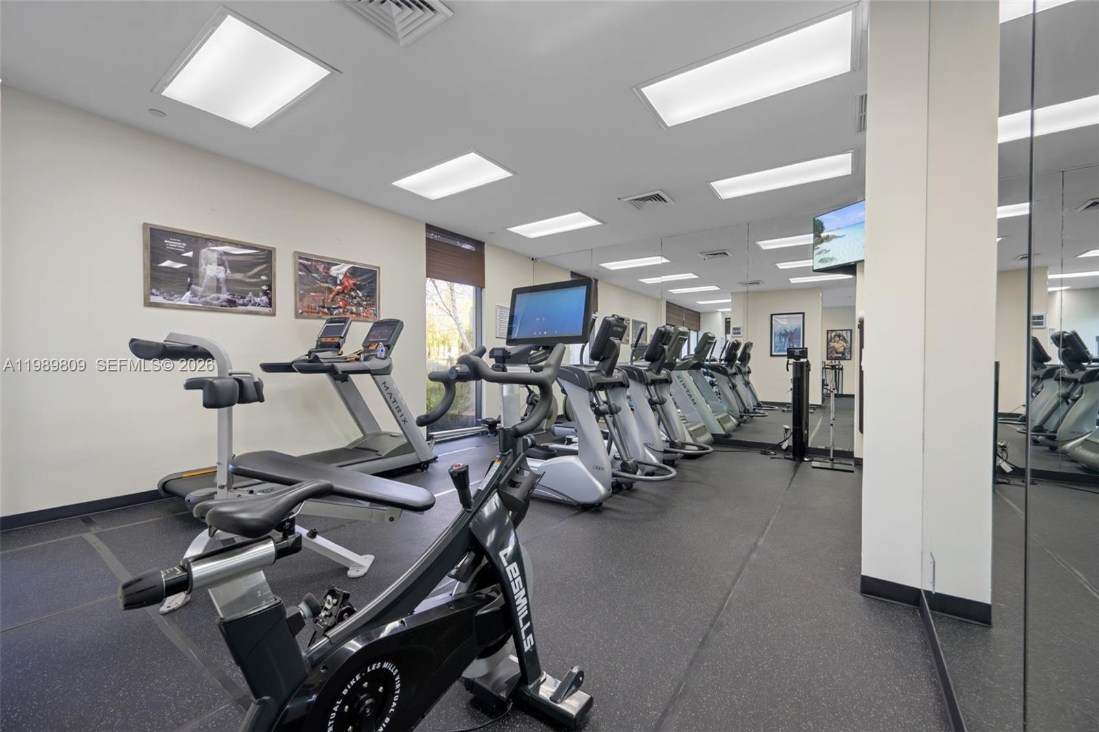 HARBOR TWS AT THE WATERWA - Residential