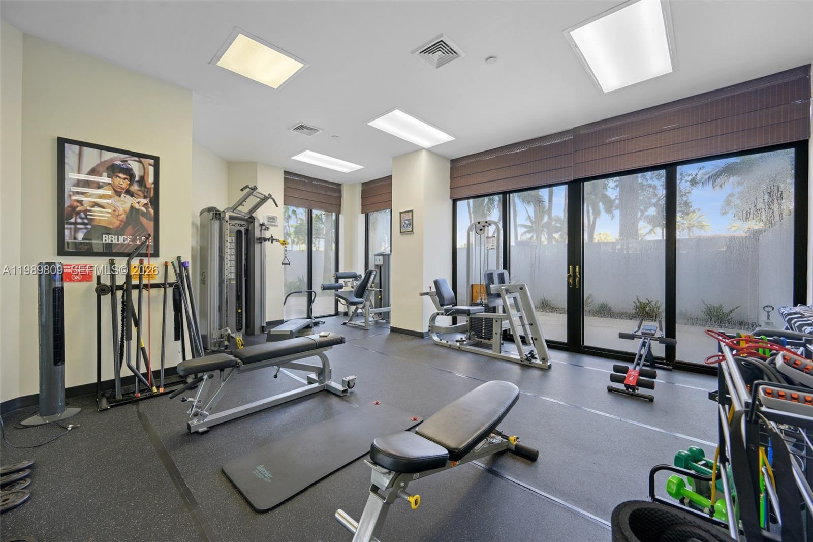 HARBOR TWS AT THE WATERWA - Residential