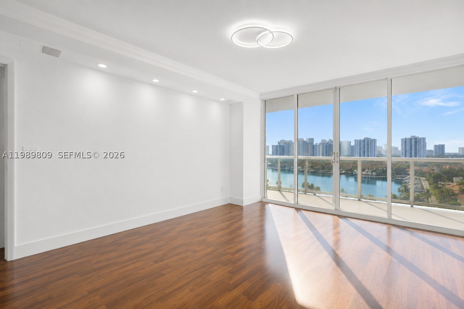 3598 Yacht Club Dr 1204, Aventura FL 33180