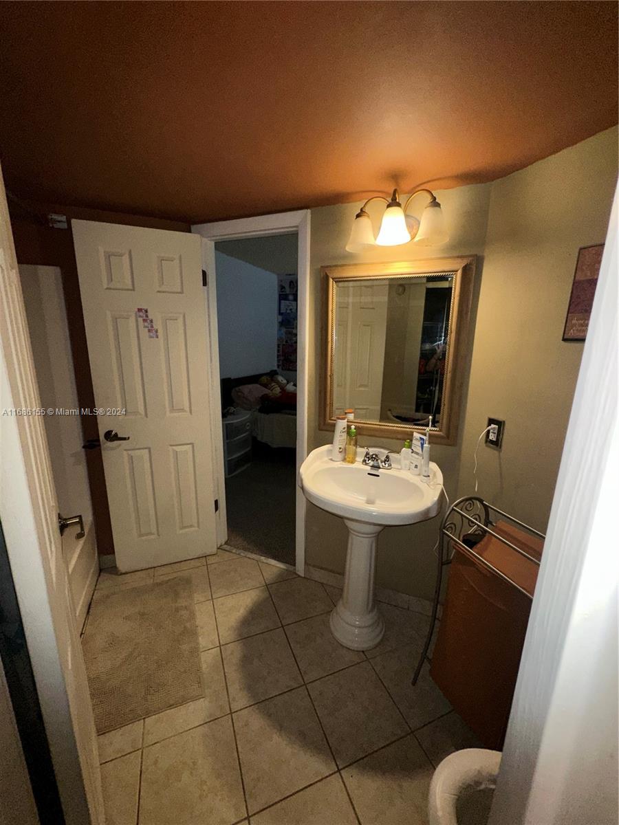 PLANTATION RACQUET CLUB - Residential