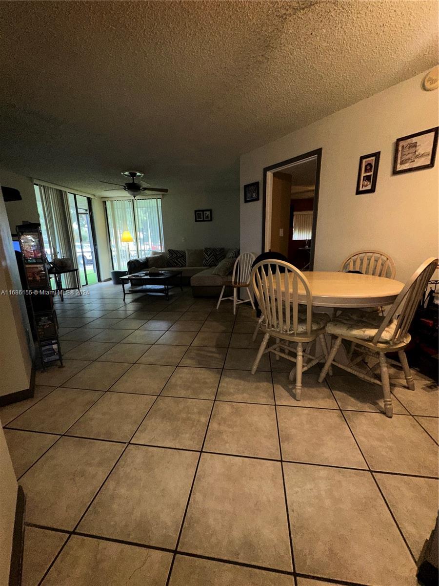PLANTATION RACQUET CLUB - Residential