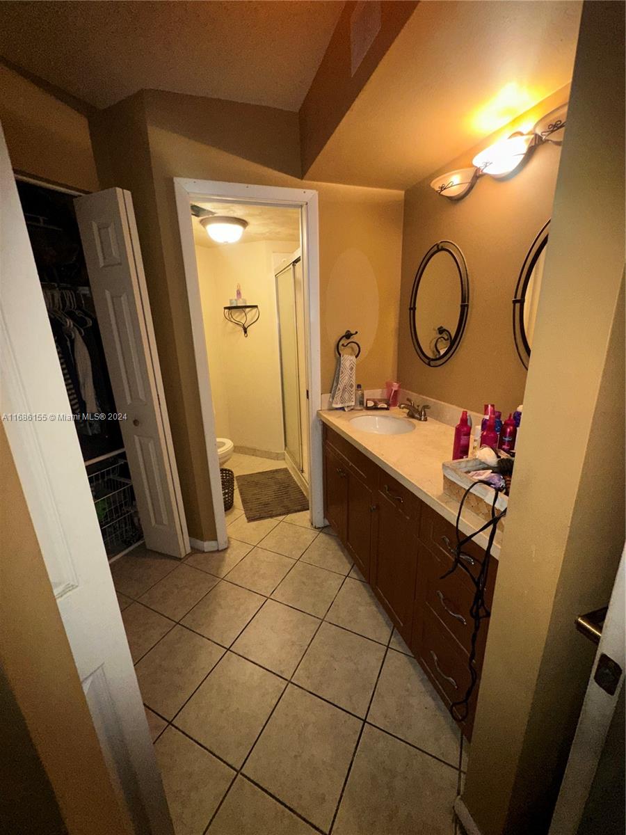 PLANTATION RACQUET CLUB - Residential