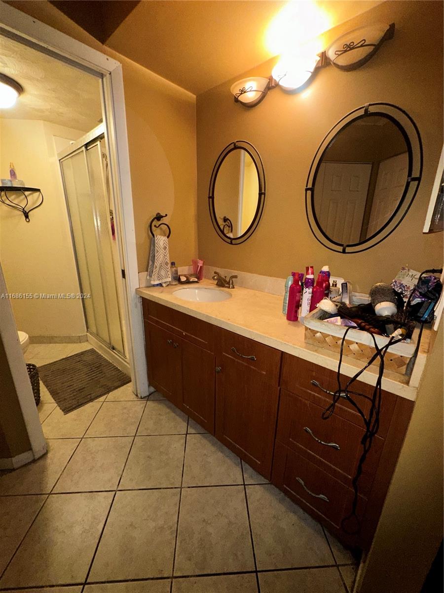 PLANTATION RACQUET CLUB - Residential