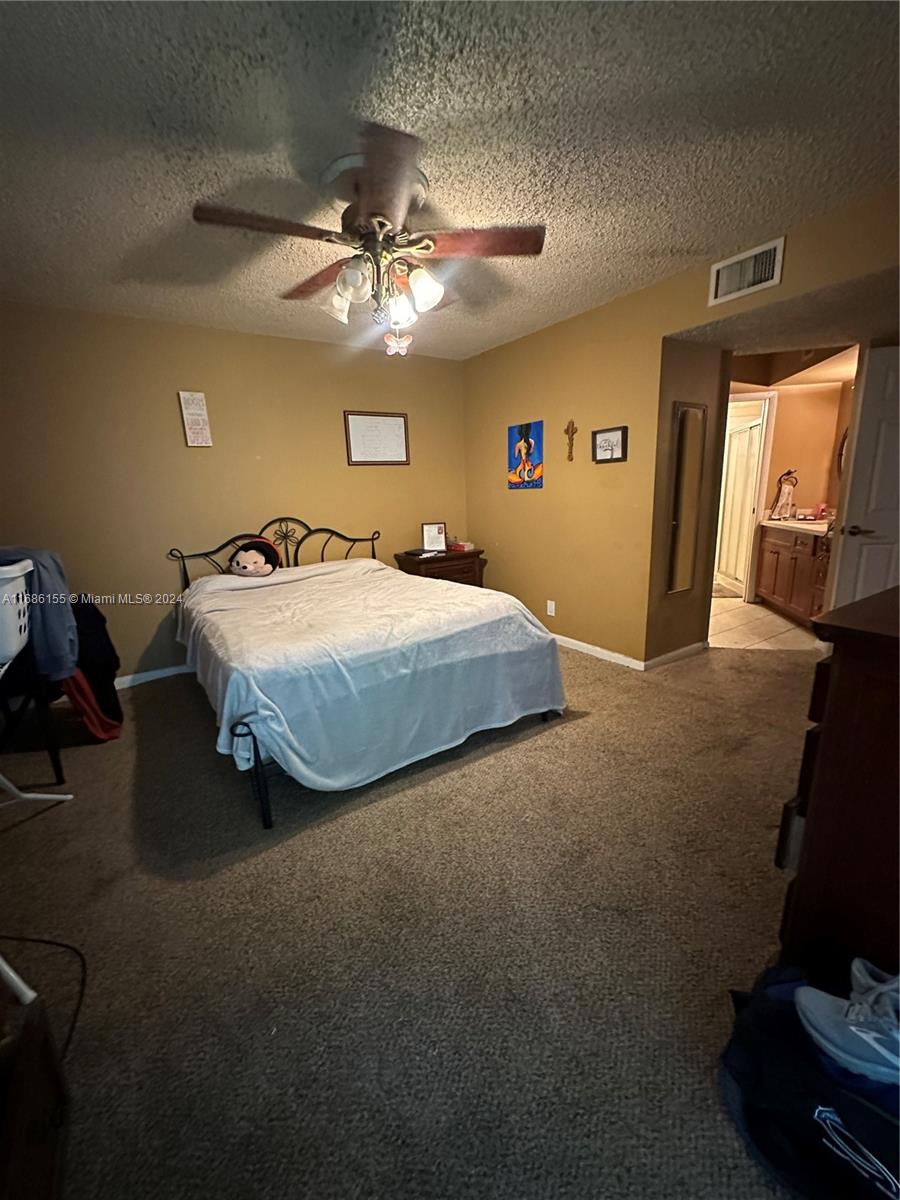 PLANTATION RACQUET CLUB - Residential