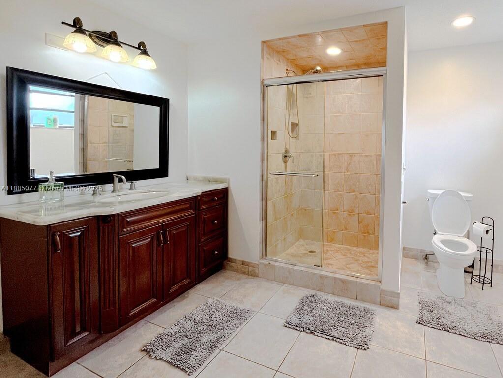 HOLLYWOOD GOLF ESTATES SE - Residential Lease