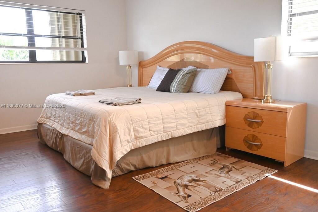 HOLLYWOOD GOLF ESTATES SE - Residential Lease