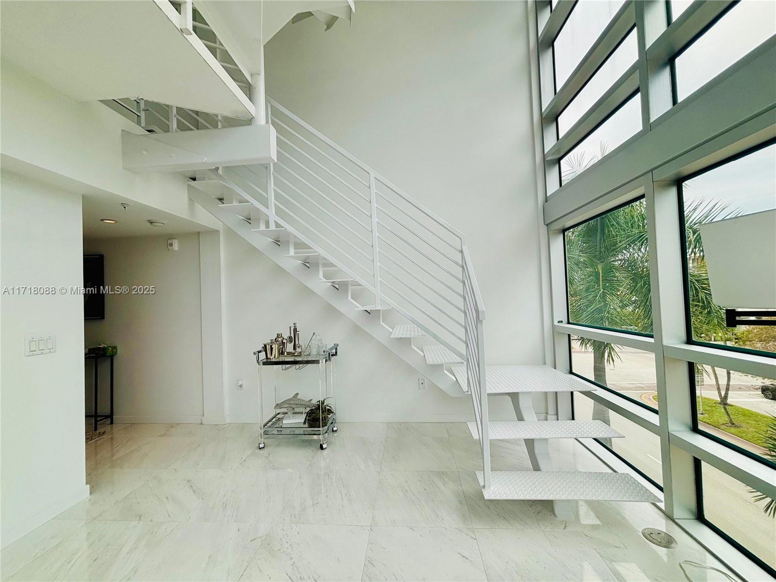 421 Meridian Ave 15