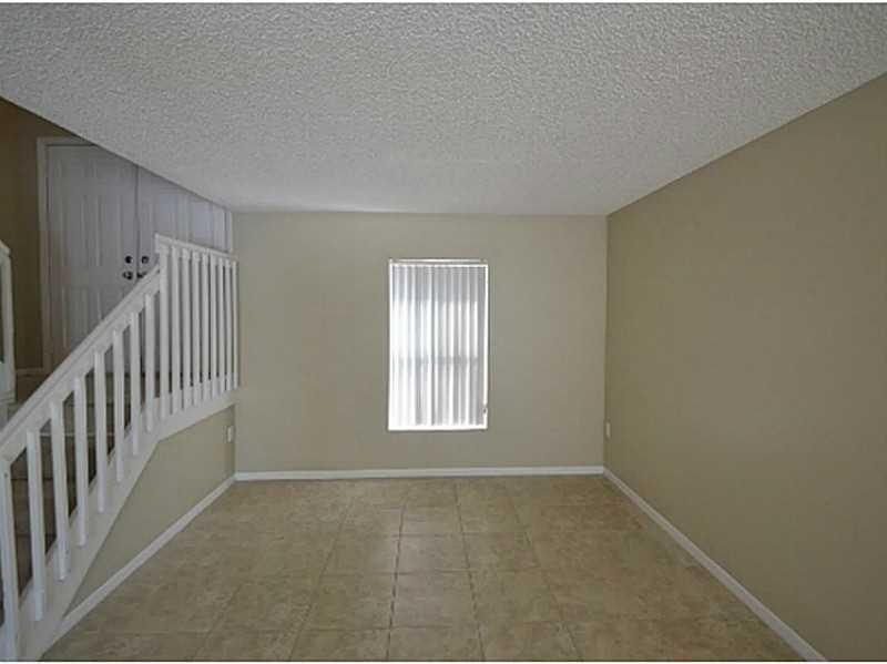 APPLE CREEK 133-8 B POR T - Residential Lease