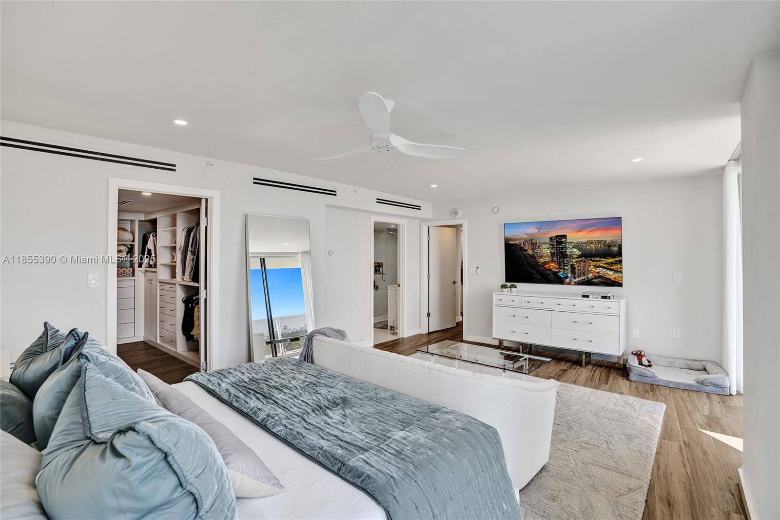 NINE ISLAND AVENUE CONDO - Residential